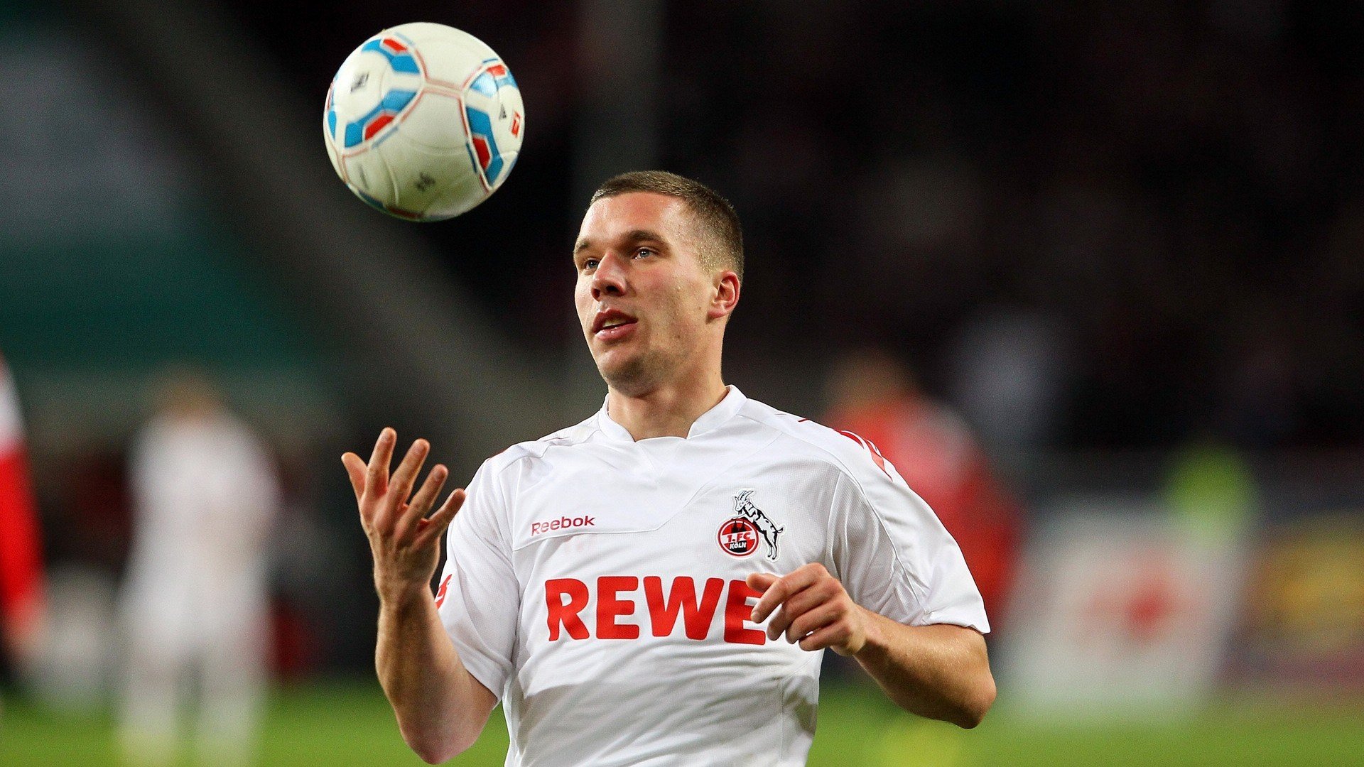 德甲争冠战焦点战，上海队如何收割欧洲足坛的掘金？