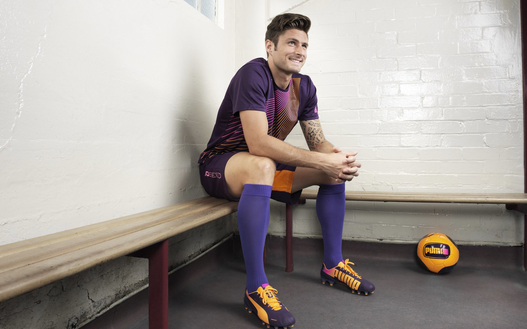 伊萨克，那不勒斯险胜英格兰的关键先生